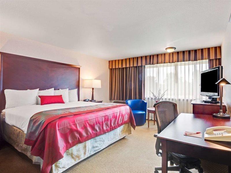 Hotel Ramada By Wyndham Tukwila Southcenter Extérieur photo