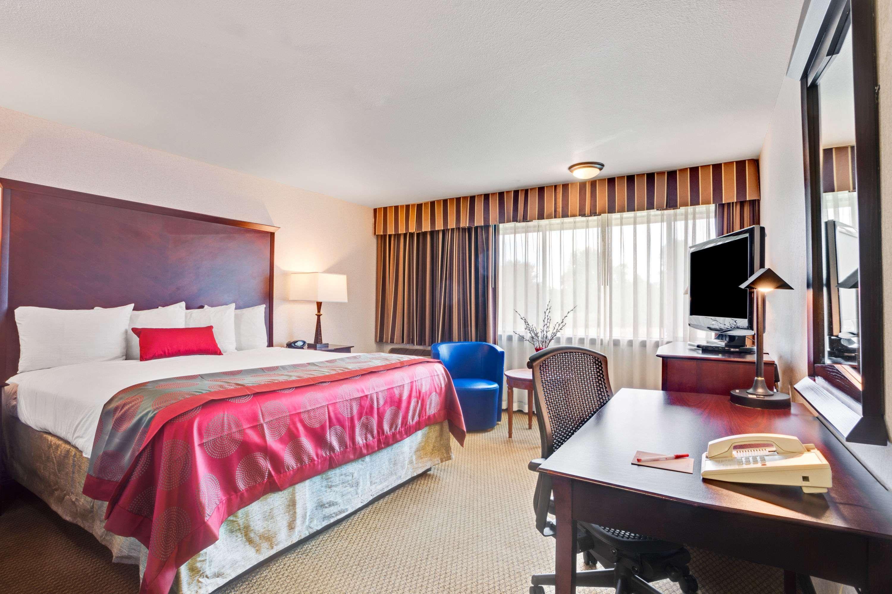 Hotel Ramada By Wyndham Tukwila Southcenter Extérieur photo